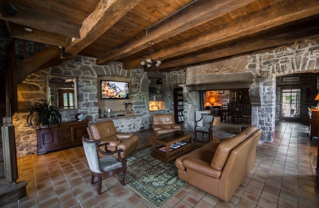 Gran casa de piedra, a 5 minutos de Cordes sur Ciel