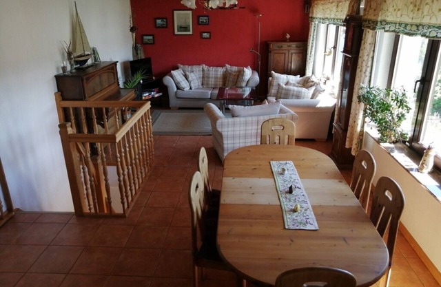 gran soleado apartamento de 2 plantas para 2-5 personas céntrica pero tranquila