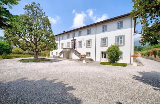 Large Tuscany villa rental