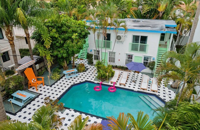 Las Olas Guest House