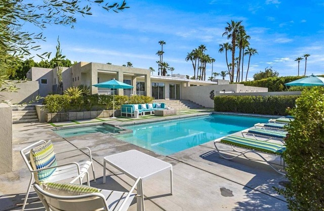 Las Palmas Contemporary - New Listing