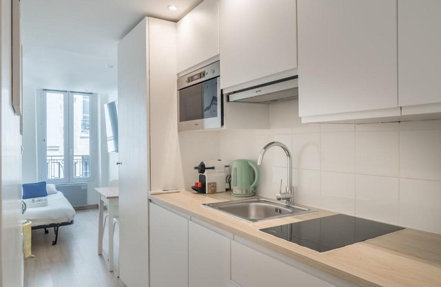 Lavie Maison Paris AC Retreat