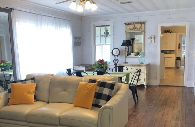 Le Barn Rouge Bed & Breakfast Una casa de campo en Acadiana