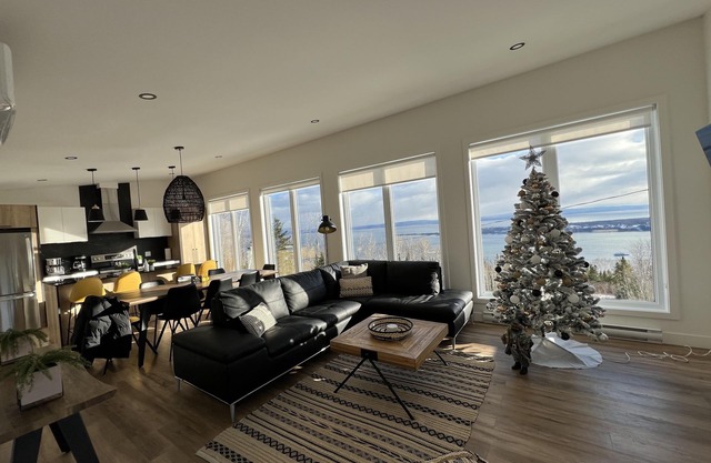 Le Charmant de Charlevoix- Magnificent view of the river and Spa