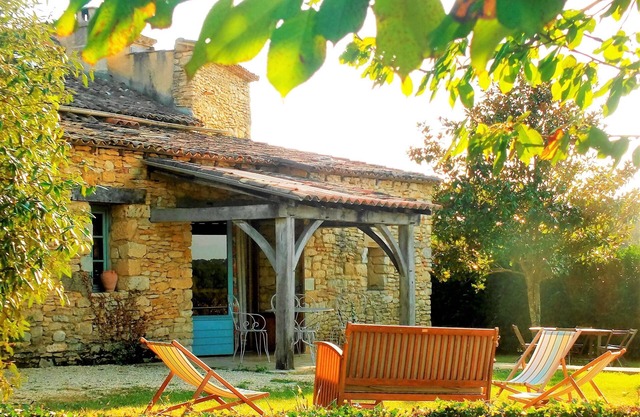 Le Figuier es una maravillosa casa de vacaciones en Dordoña con piscina privada