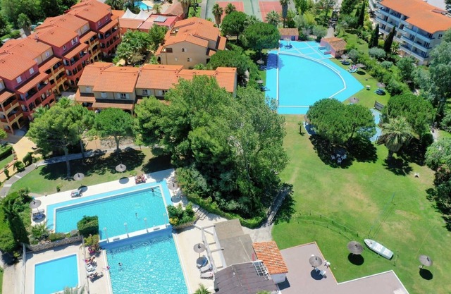Duplex 2 Bedroom swimming pool