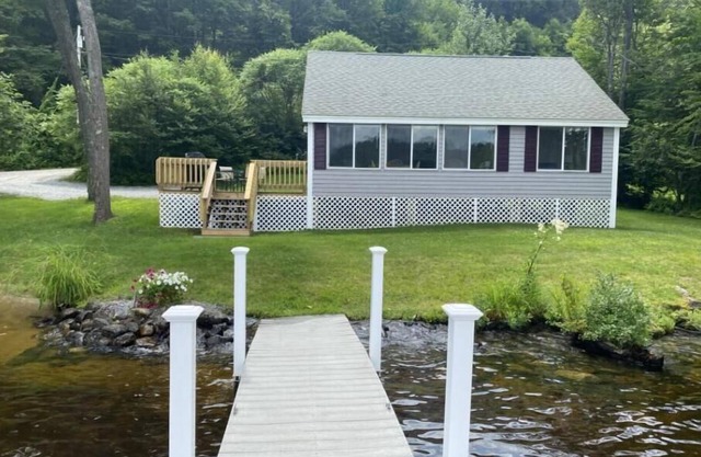 Leaf Peeper Special! Waterfront!