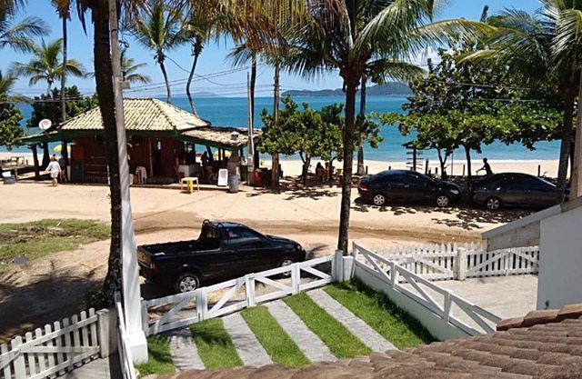 Quede con la suite frente al mar en Playa Sununga en Lázaro