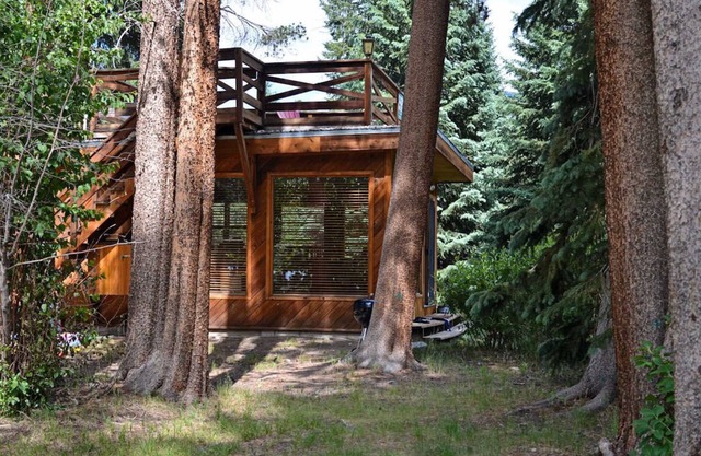 Lemmon Lodge: refugio junto al agua, excelentes vistas al lago y la montaña, cerca de la ciudad