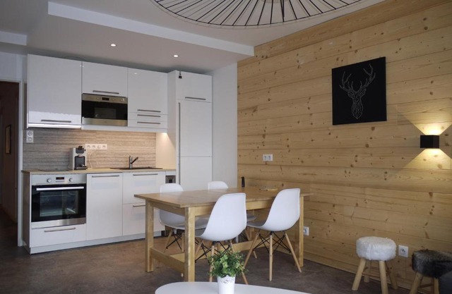Les 2 Alpes - Charmant apt rénové 2 chambres, balcon, proche pistes - FR-1-546-32