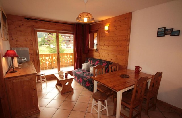 Les Saisies: Bel appart 2P-Cabine, 6 pers, Wifi, balcon, parking - FR-1-293-111