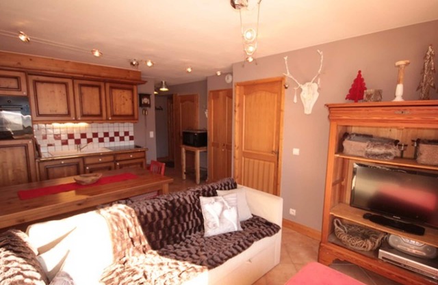 Les Saisies: 3 piezas acogedoras, 2 baños, balcón, parking, 6 pers