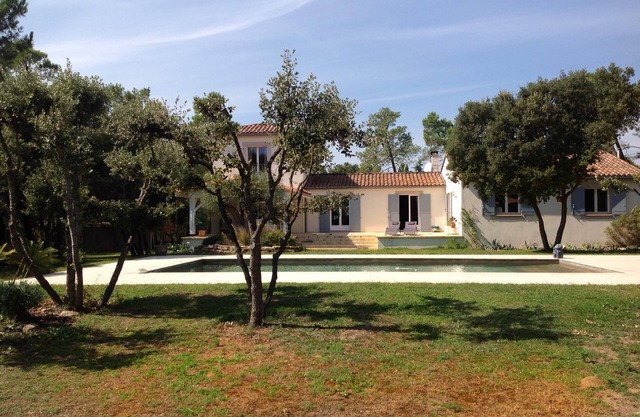 Casa a 4 km de Uzès en Saint-Quentin-la-Poterie