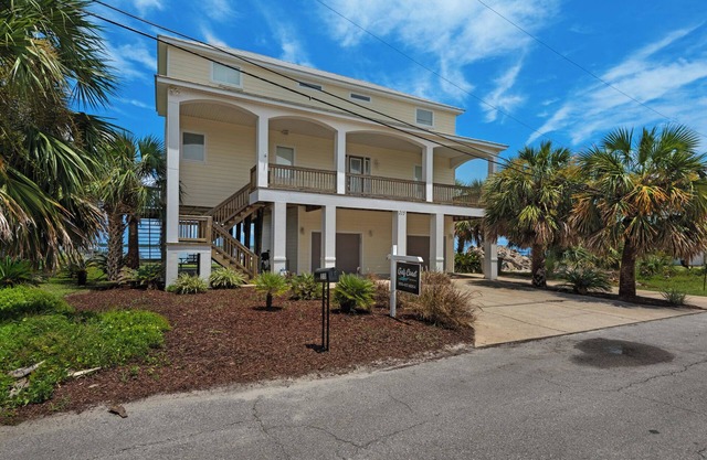 🌅 Let's Do Sunset - Dock, Gulf Access, Sunset Deck + Pet Friendly 🐾