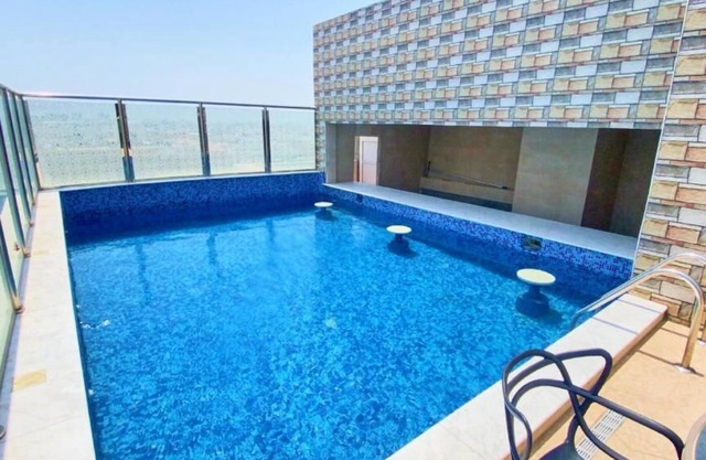 Lian Park Hotel