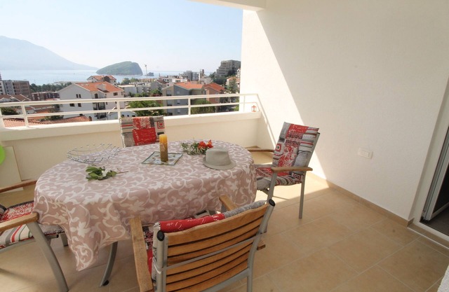 Lilian Apartamento en la hermosa Budva