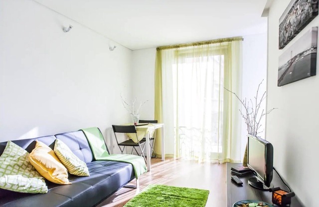 Lisbon Windmill Apartment (Green)