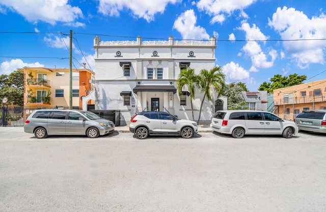 Little Havana Gateway Studio Apt
