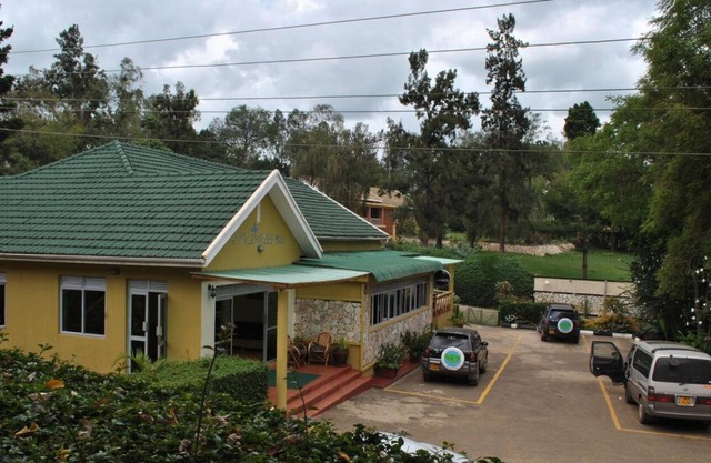 Little Woods Inn