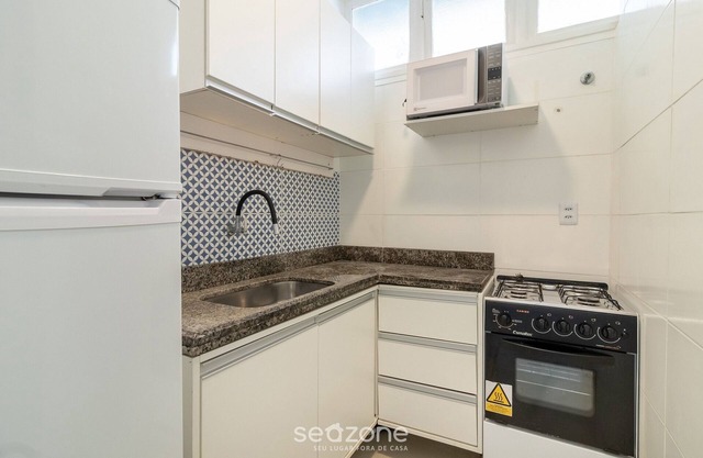 Live Barra: Apt 400m From the Beach Pai0303