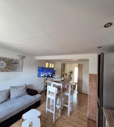 Living Homes - Bar