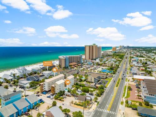 Location! Studio Condo Panama City Beach, Holiday Beach, Tents Allowed!