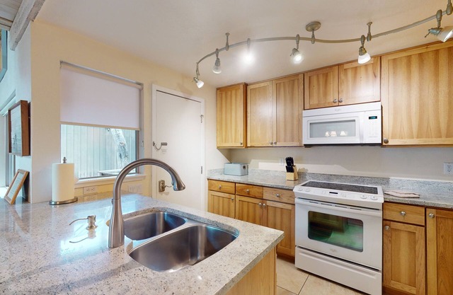 28 Tennis Village: condominio de 2 dormitorios / 2 baños en Sunriver, para 8 personas