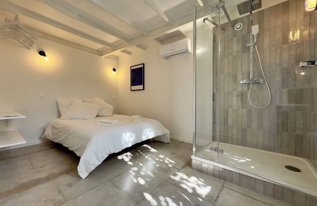 LOFT / 10min from downtown / Terrace / Parking