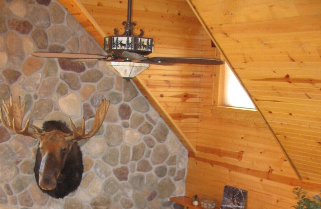 Inicio de sesión enclavado en el bosque nacional a 20 minutos de Minocqua