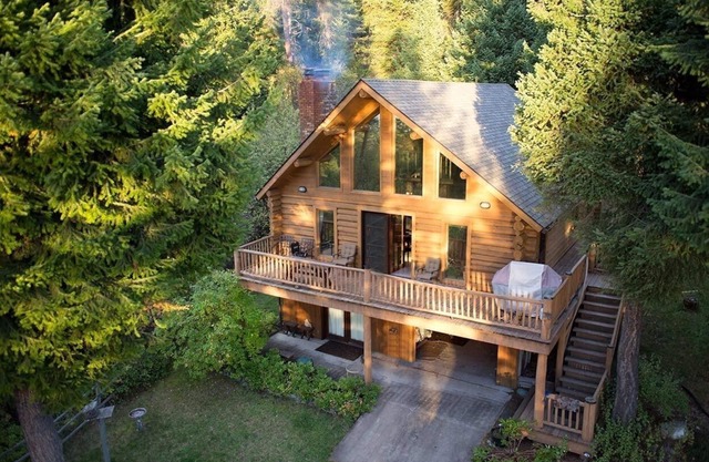 LogCabin Sleeps 10 con Dock en Flathead Lake