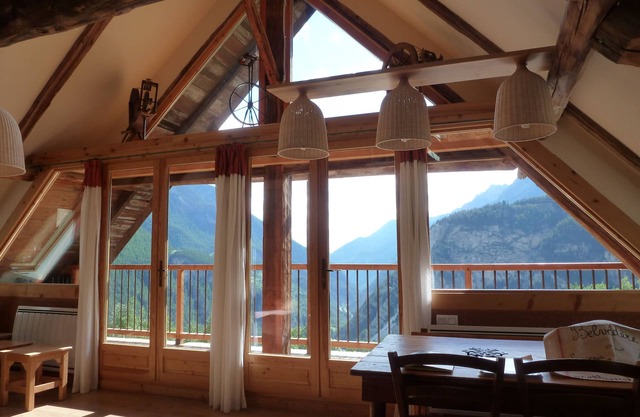 Logis grand confort 'BELLA VISTA', EN EL CORAZÓN DEL PARQUE QUEYRAS