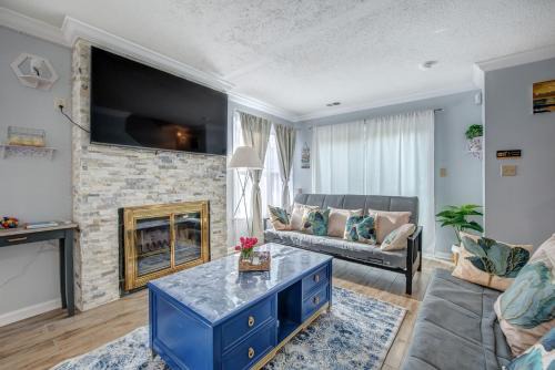 Long Stay Special Cozy Home Near Uptown