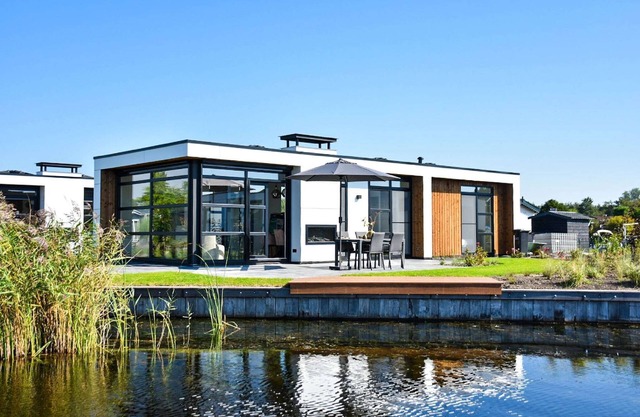 Villa sobre el agua de Loosdrecht