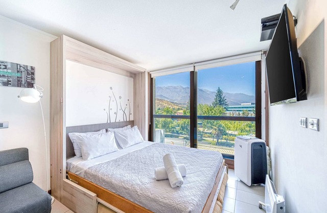 Lotus Blanc Studio- w / Mountain View, piscina y gimnasio