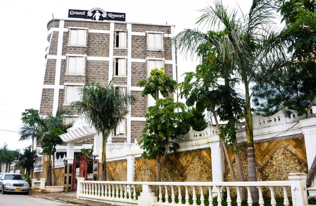 Louis Montfort Grand Resort - Mombasa