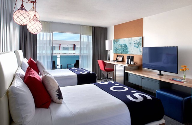 Lounge & Play Near Bay Tours + Fisherman’s Wharf Fun