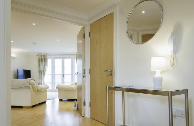 Lovely 3 bedroom duplex apartment - just a short walk from the beach!