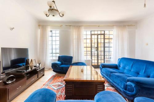 Lovely 3-bedroom penthouse with private parking