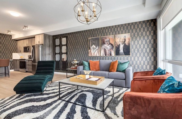 Lovely 3BR unit in the heart of Calgary