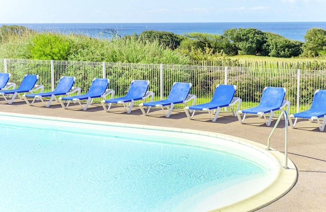 Bonito apartamento con piscina, WIFI, TV, terraza, mascotas permitida y aparcamiento