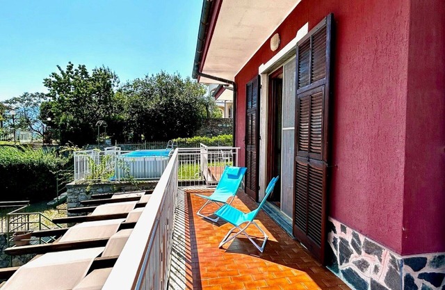 Acogedor apartamento con piscina privada, WIFI, balcón, mascotas permitida y aparcamiento