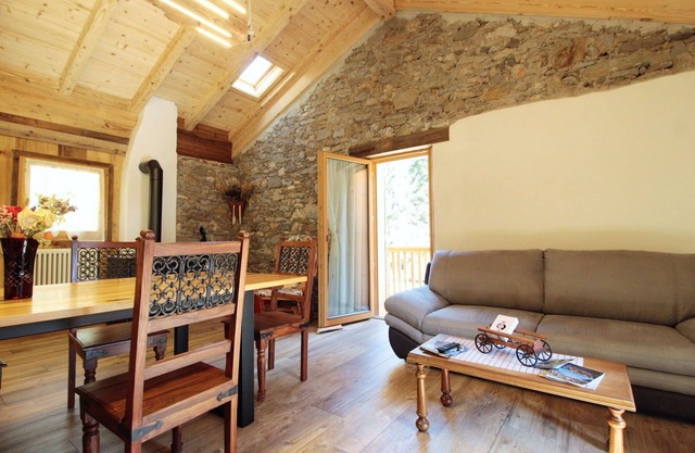 Hermoso apartamento con WIFI, balcón, mascotas permitida, vista panorámica y aparcamiento