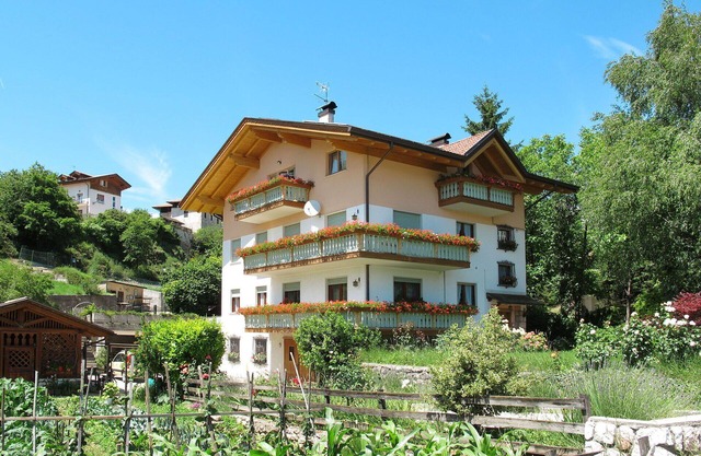 Hermoso apartamento para 6 personas con WIFI, TV, patio, mascotas permitida y aparcamiento