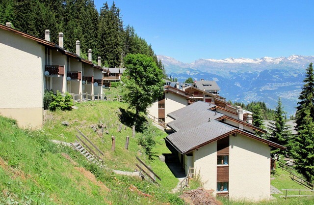 Acogedor apartamento en villa para 8 personas con WIFI, TV, terraza y aparcamiento