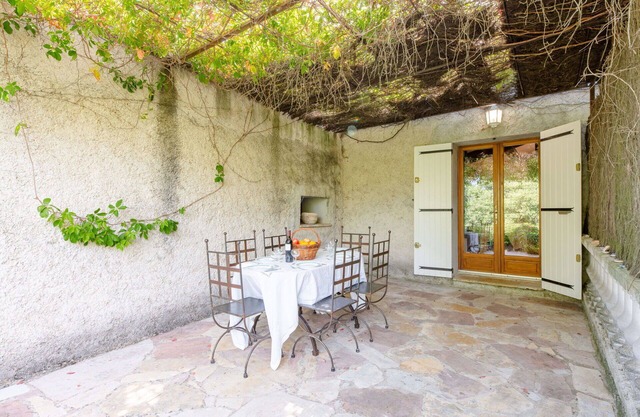 Hermoso apartamento en villa con WIFI, piscina, TV, terraza, vista panorámica, aparcamiento