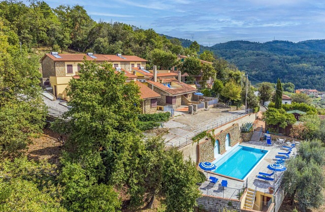 Hermoso apartamento con WIFI, piscina, balcón, mascotas permitida, vista panorámica, aparcamiento