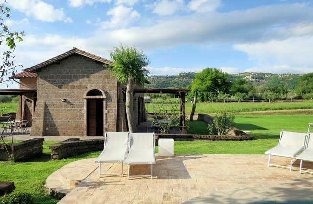 Acogedor apartamento en villa con piscina, WIFI, TV, patio, vista panorámica, aparcamiento