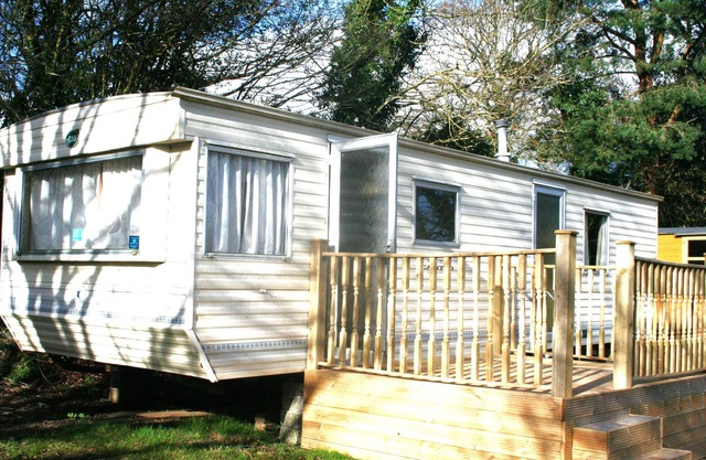 Preciosa caravana de vacaciones Bk Calypso Bluebird con 6 literas