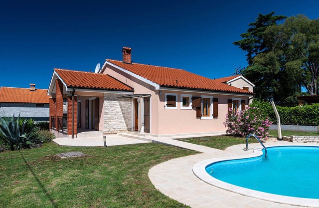 Preciosa casa en Visnjan