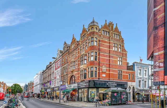 Lovely Kensington Apartments